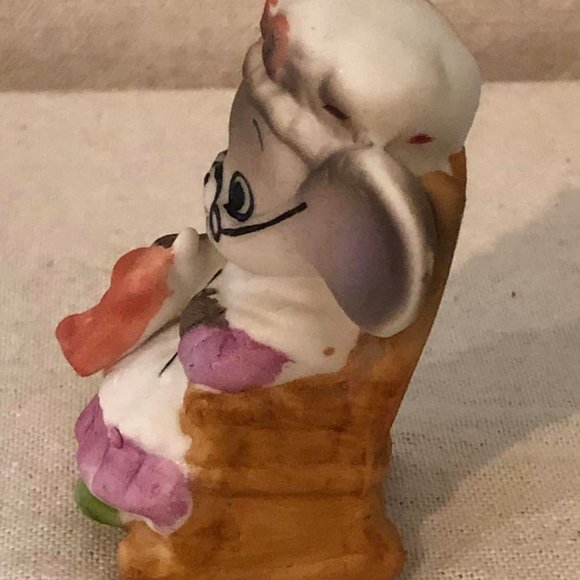 Vintage Ceramic Grandma & Grandpa Mouse Figurines - Picture 9 of 10